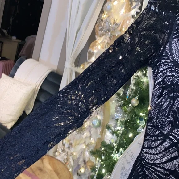 Bebe Black Lace Dress Tan Underlining Low Cut V-Neck Longsleeve lace sleeves XXS - Picture 8 of 14